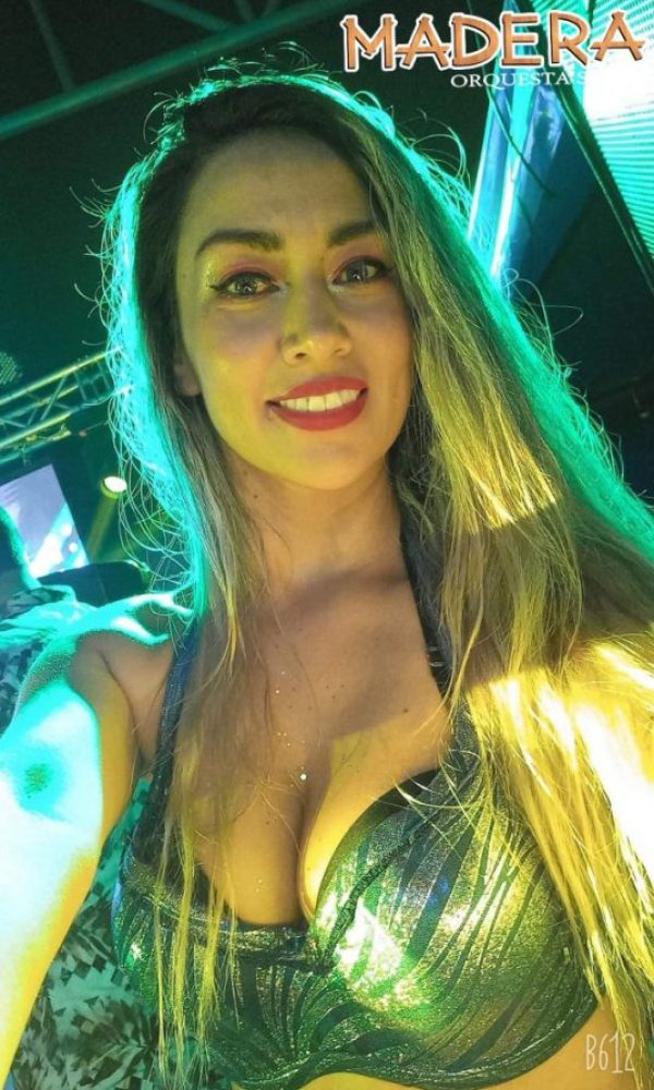 Madera Orquesta Show Ángela Álvarez 07