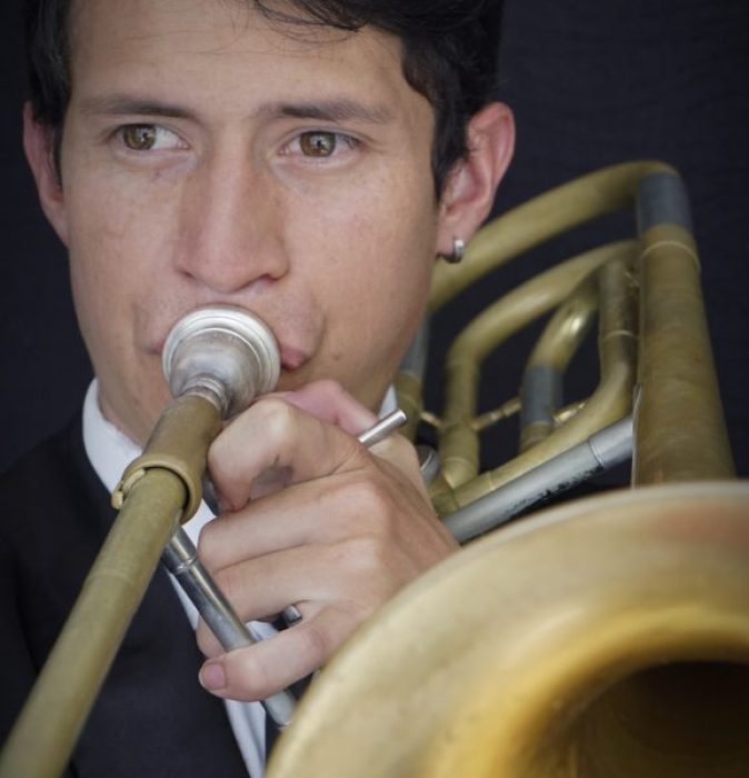 Madera Orquesta Show Juan Diego Pacheco 01