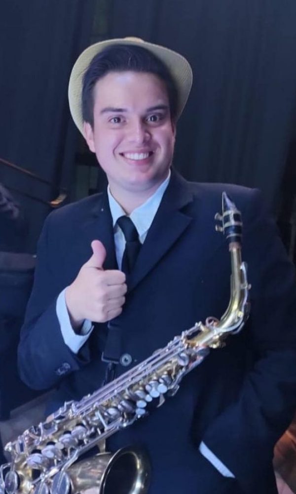 Madera Orquesta Show Julian Villamil 01