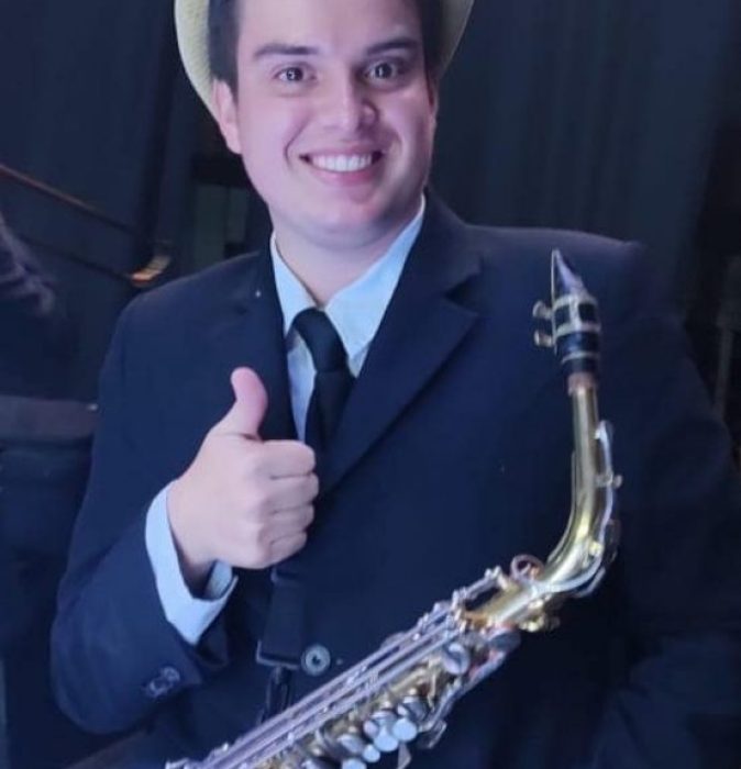 Madera Orquesta Show Julian Villamil 01